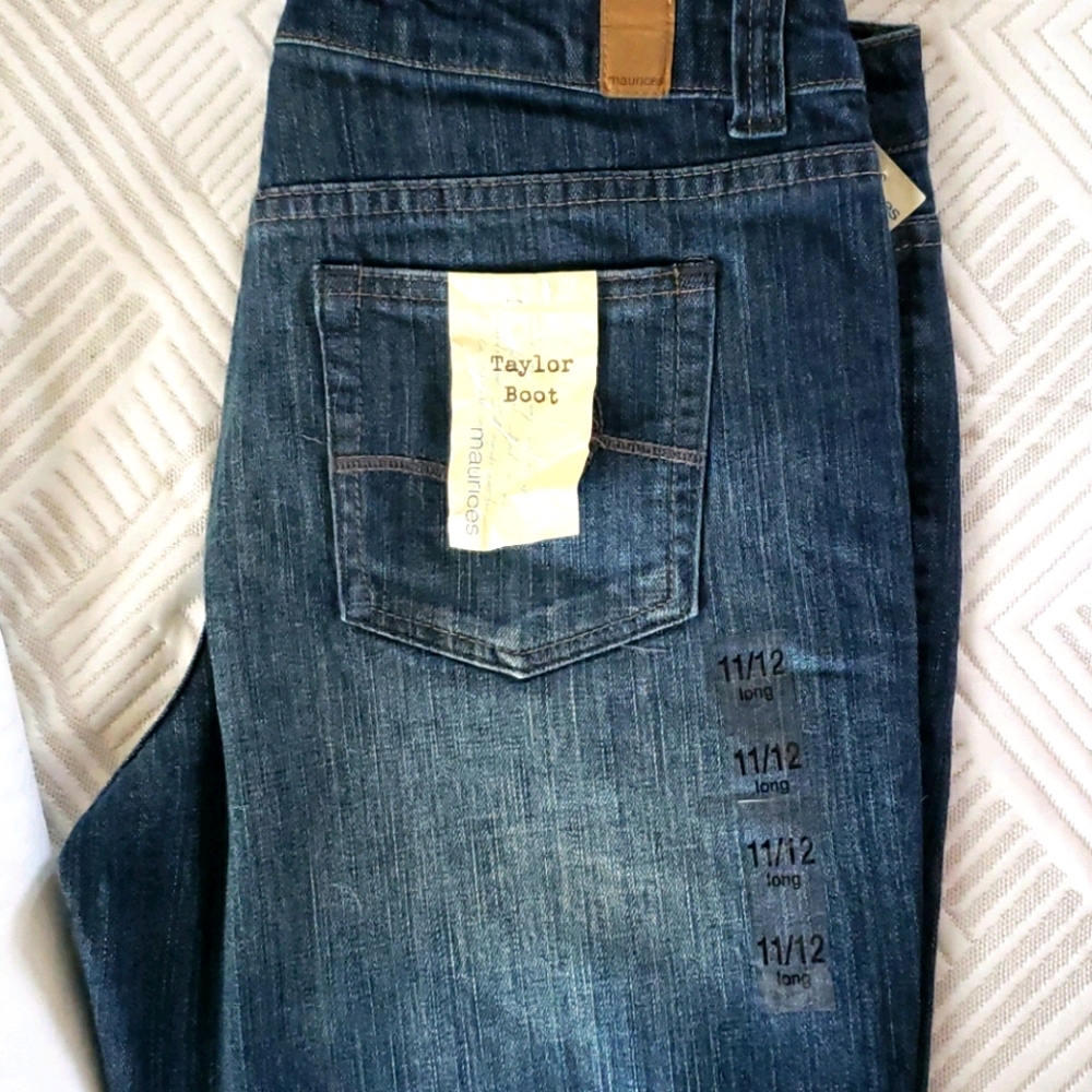 Maurices jeans